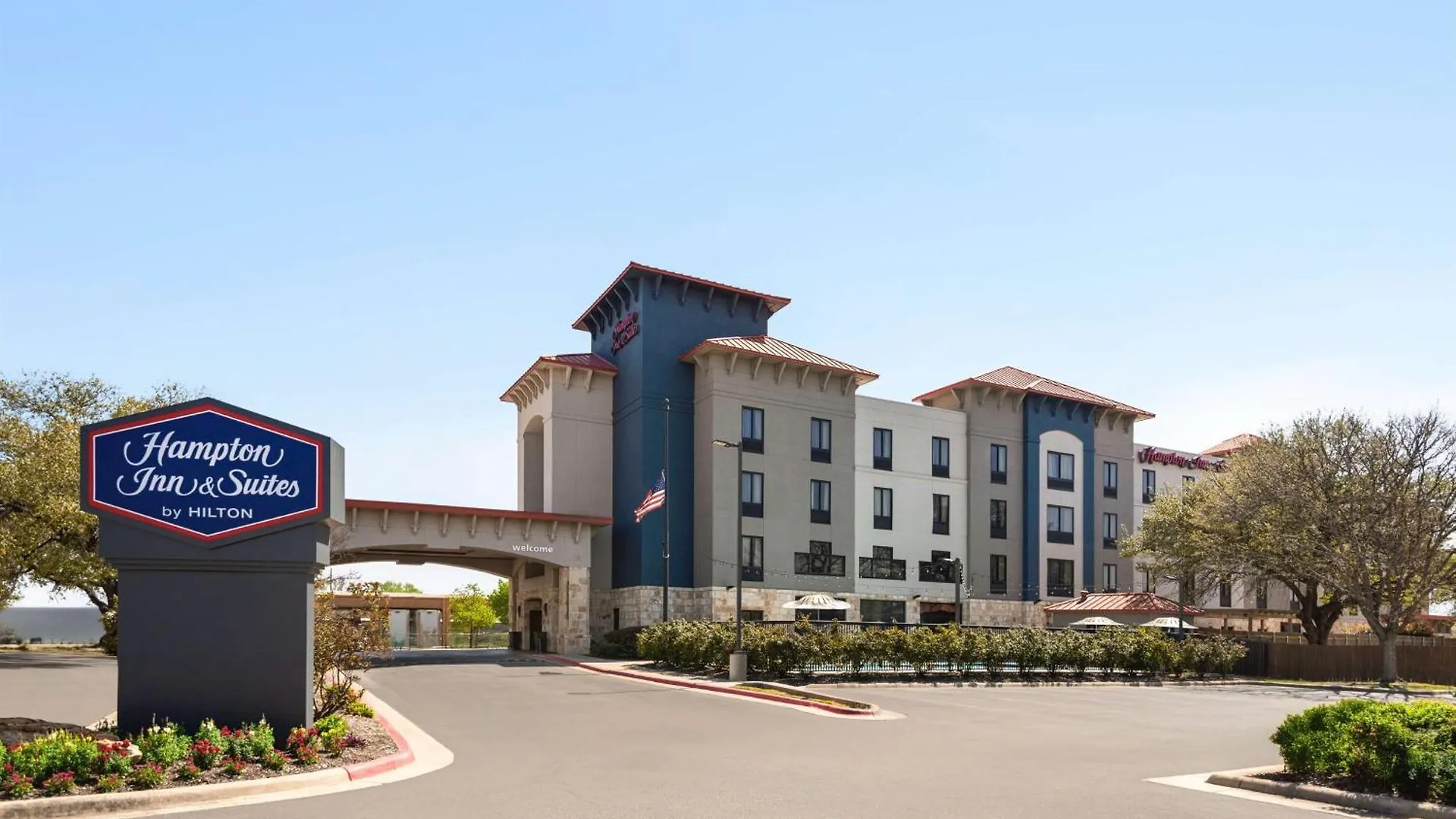 4 Budget Hotels Near San Marcos Premium Outlets Worth Booking