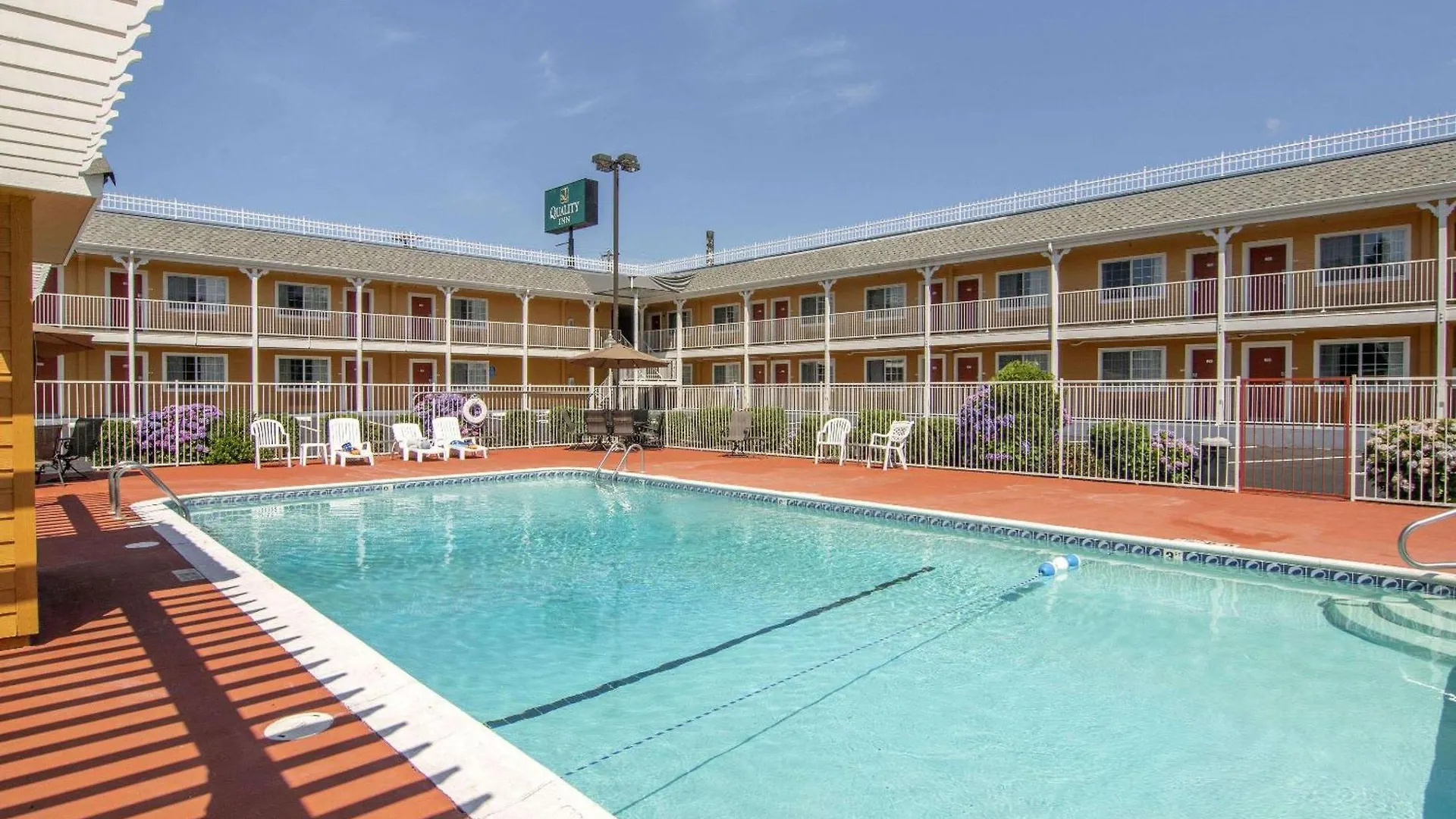15 Best 2-Star Hotels in Oregon for Every Type of Trip